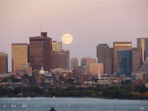 Plena luno sur Bostono
